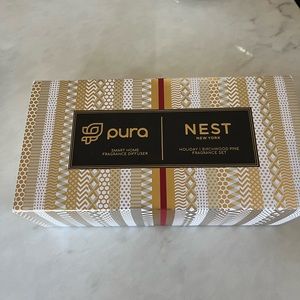 NIB Pura Smart Home diffuser with 2 Nest fragrance inserts.